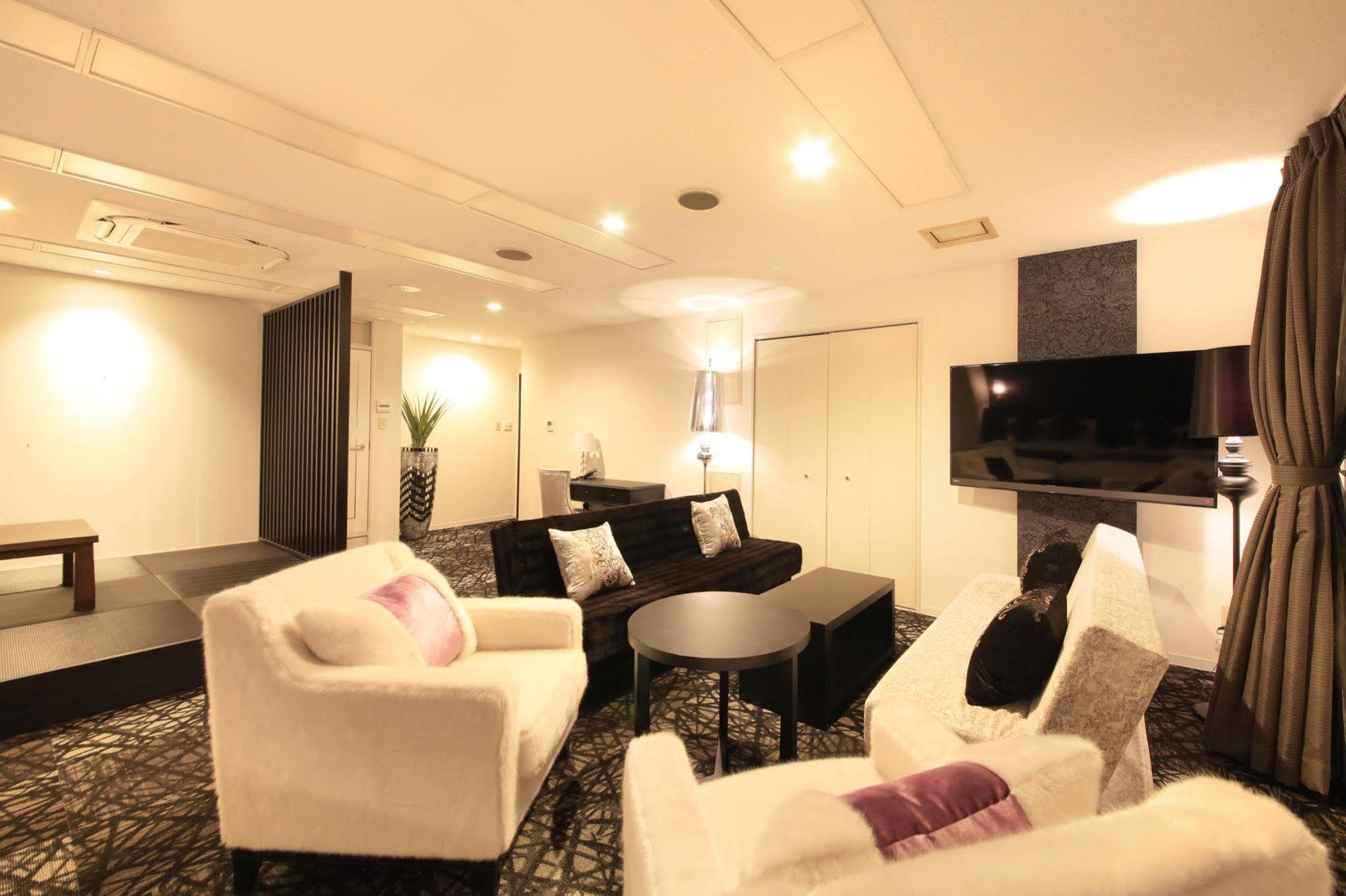 Centurion Hotel Villa Suite Fukui Ekimae Esterno foto